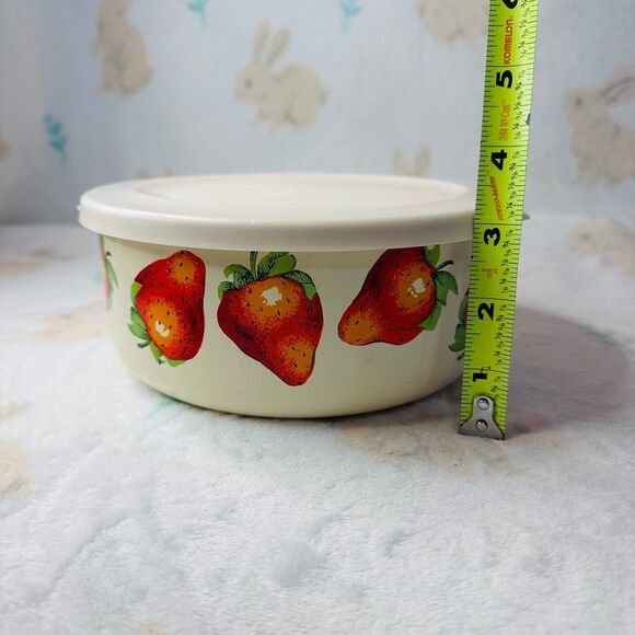 Kobe Strawberry & Cream Enamel Nesting Bowl w/Lid - Picture 10 of 10
